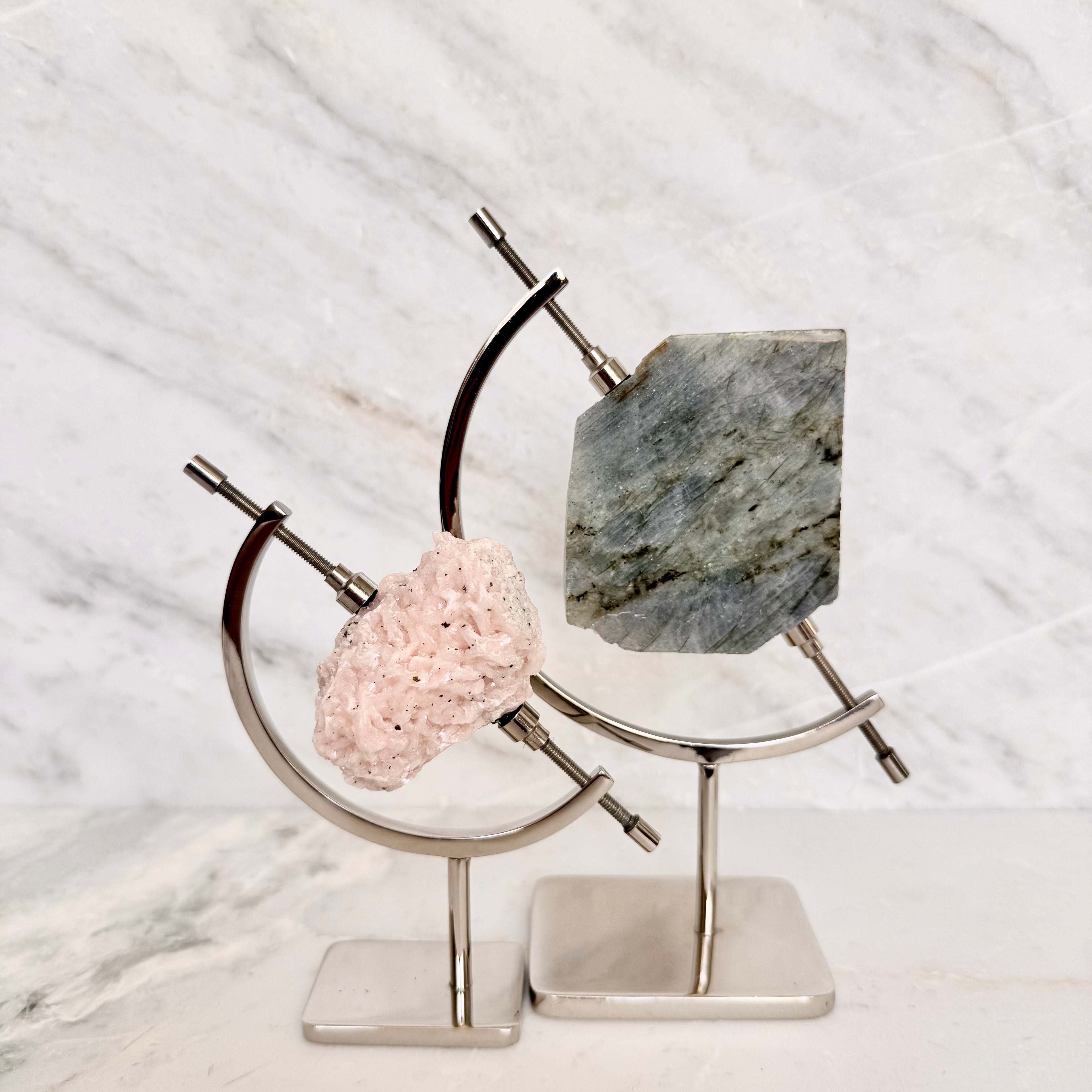 Dolomite + Chrome Arc Stand